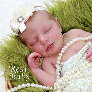 *Realborn® Newborn Emmy Sleeping (19" Reborn Doll Kit)