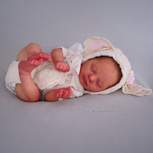 ^*Realborn® Claudia Sleeping (18" Reborn Doll Kit)