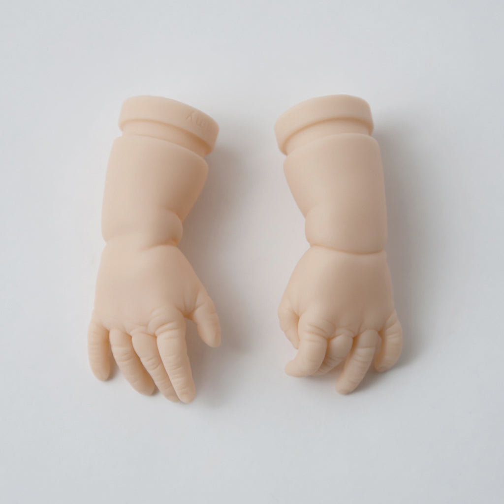 ^*Realborn® Newborn Emmy Awake (19" Reborn Doll Kit)