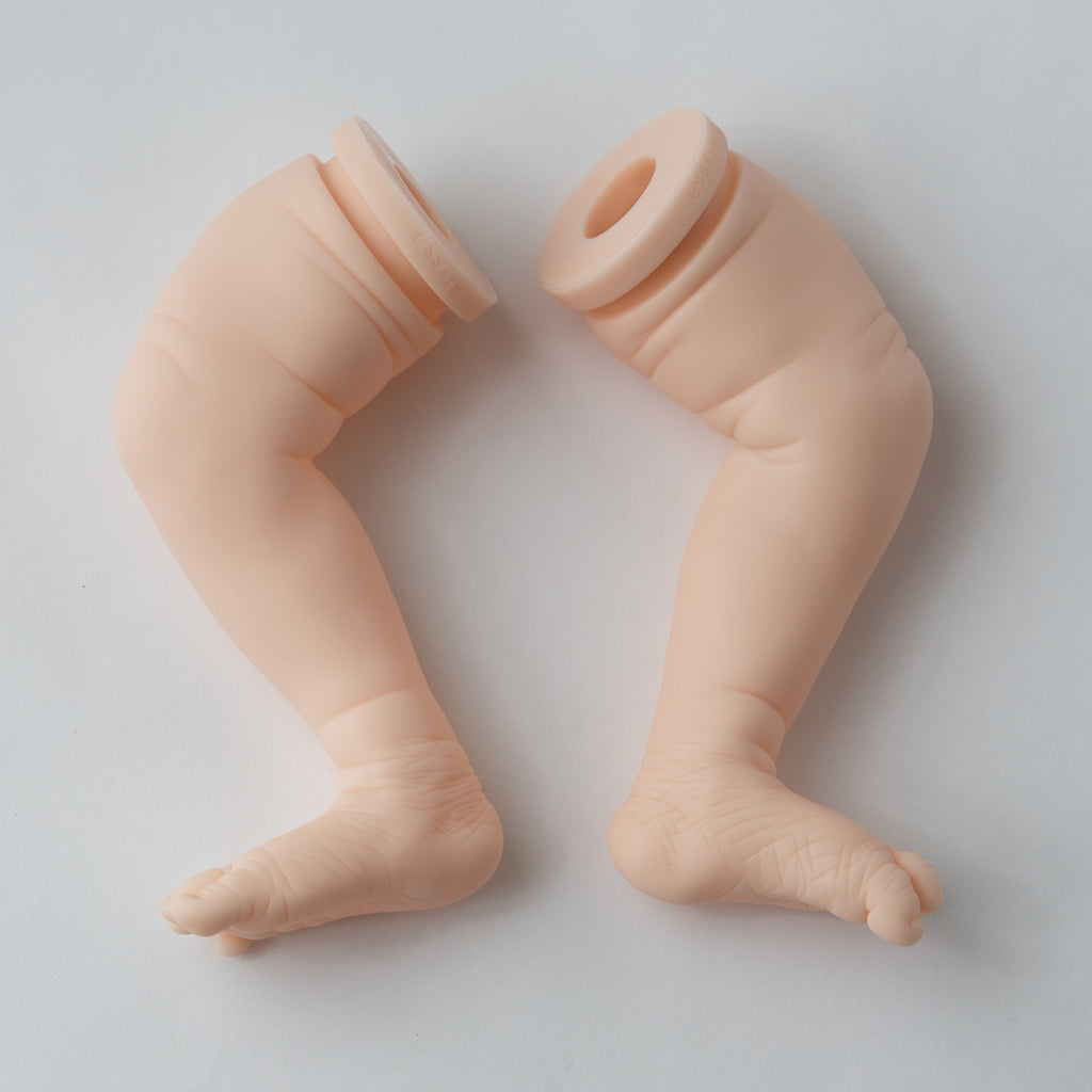 ^*Realborn® Alyssa Sleeping (18" Reborn Doll Kit)